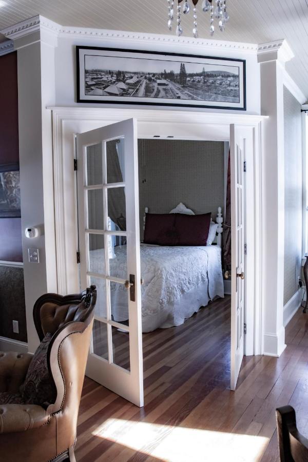 McCloud River Bed&Breakfast Buitenkant foto